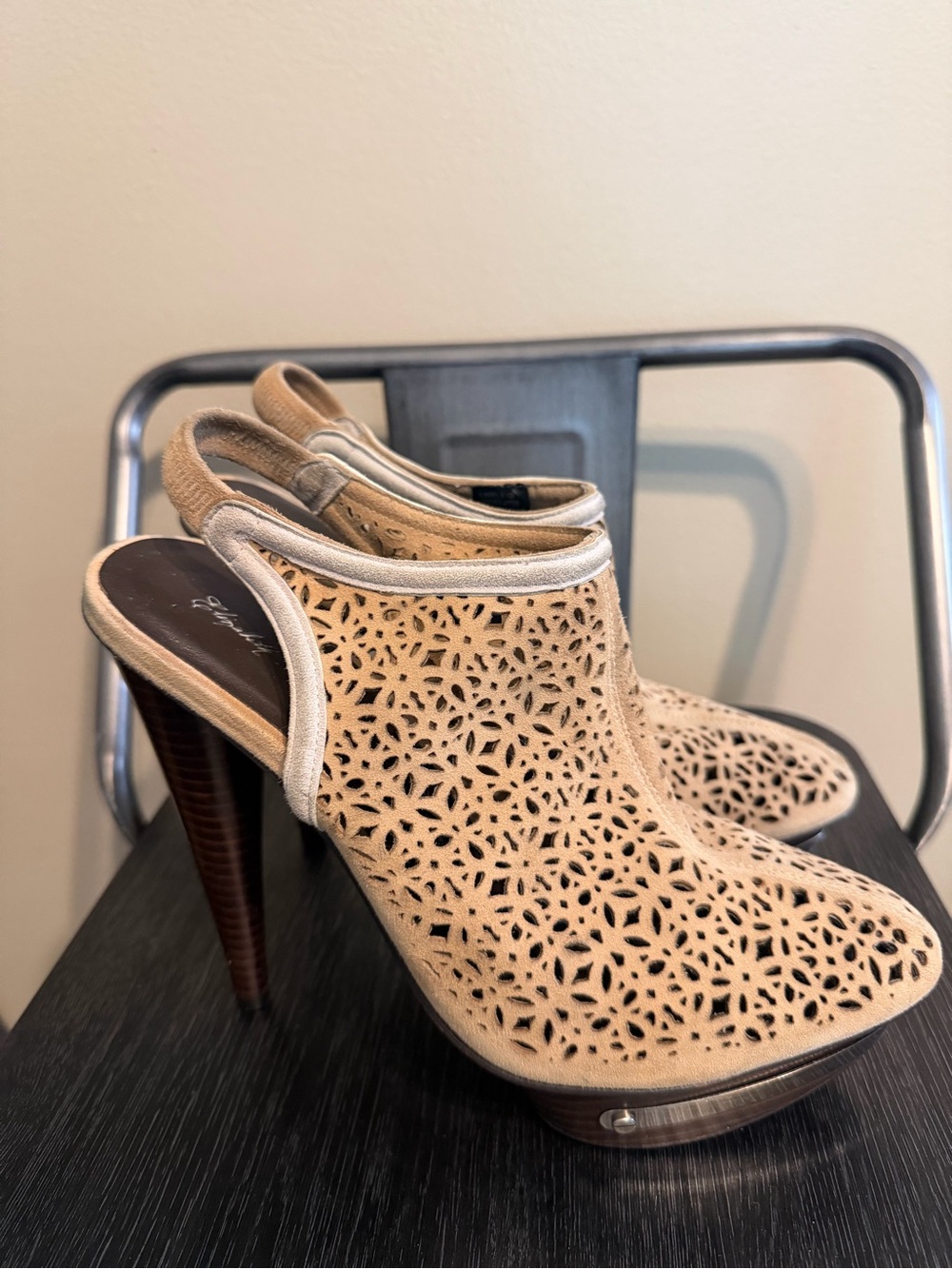 Elizabeth and James Laser Cut Suede Slingback Stiletto Heels Tan Beige 8.5